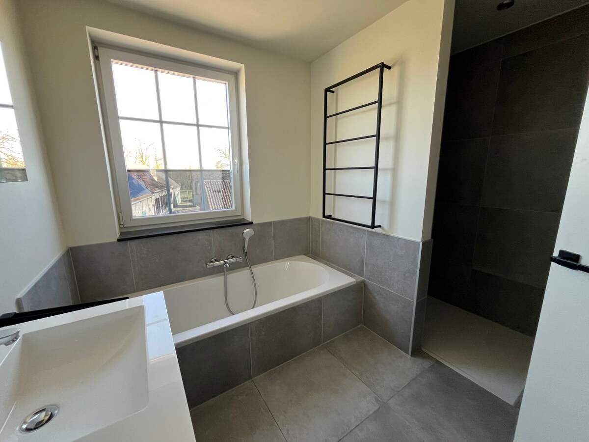 Woning met carport in 't rustige Asper 