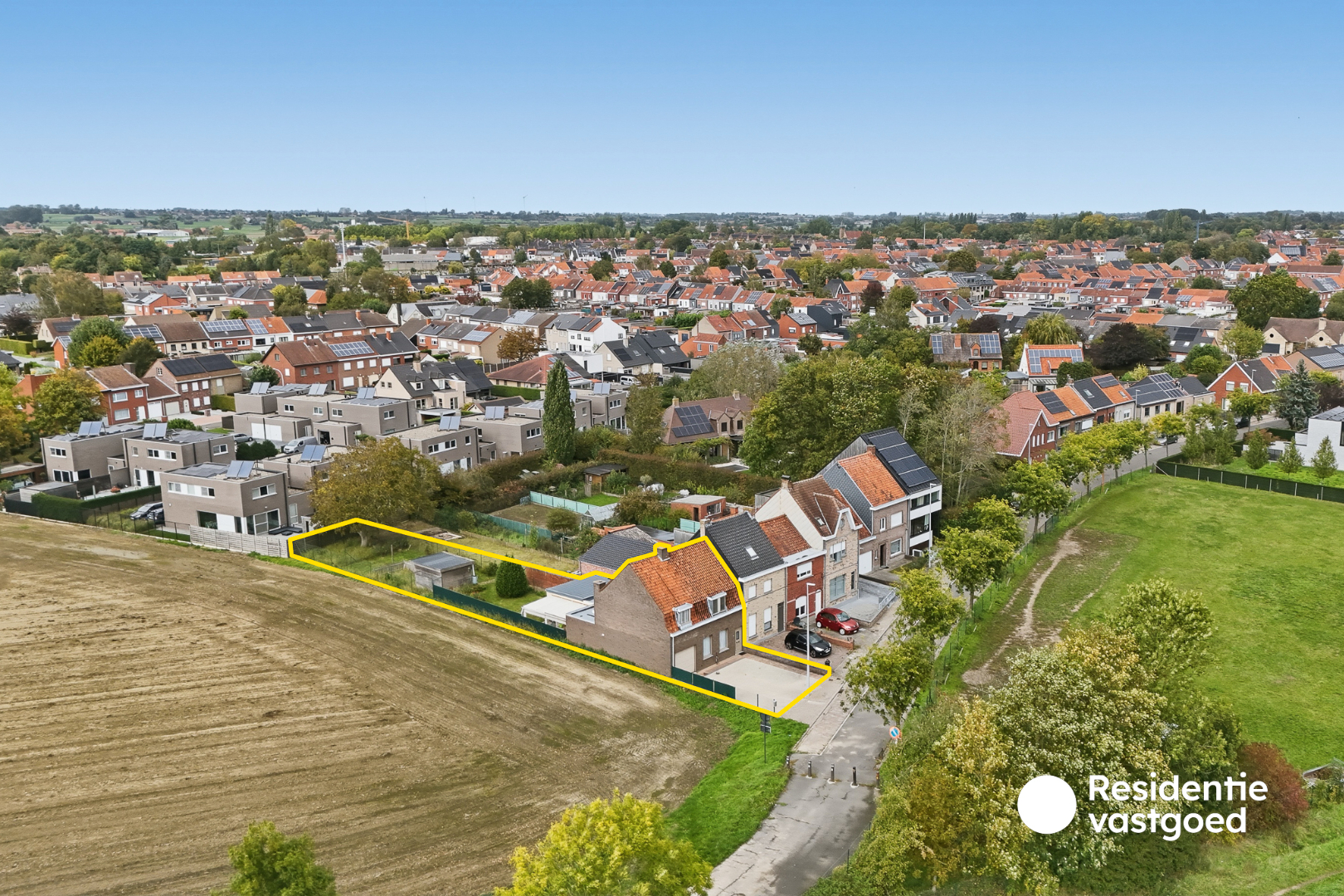 Woning met 4 slaapkamers, ruime tuin en prachtige ligging langs De Leie in Wervik 