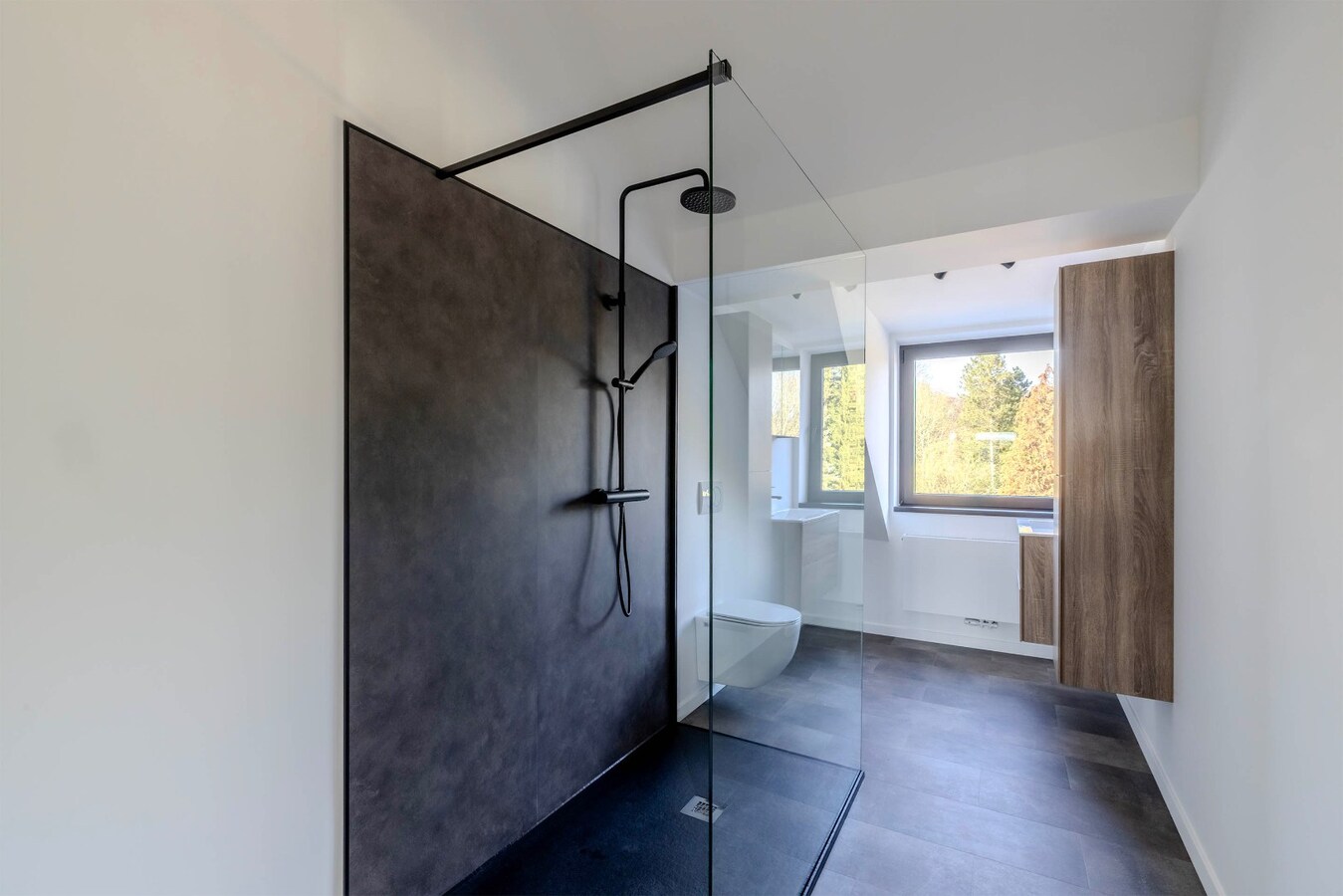 Instapklaar appartement met 2 slpks - in centrum 