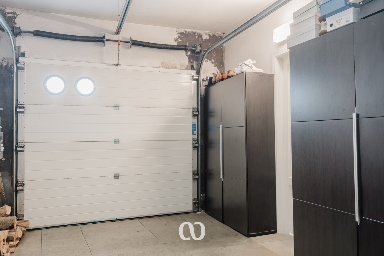 Instapklare woning met tuin en bijgebouw in het centrum van Kruishoutem 