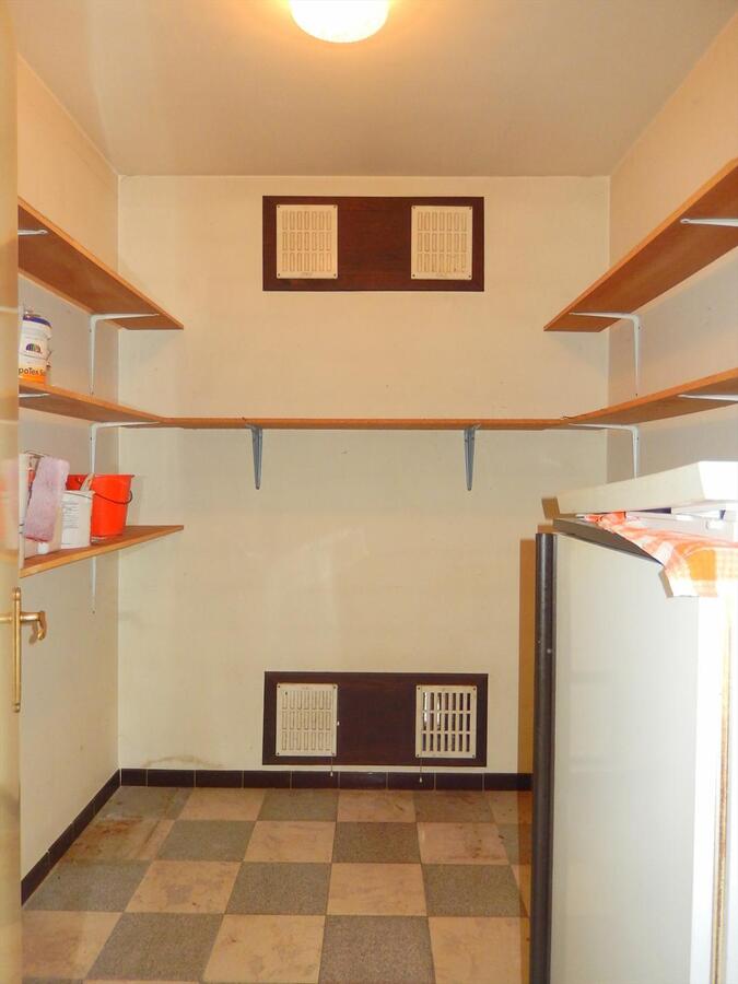 Ruime woning met zuidgerichte tuin 