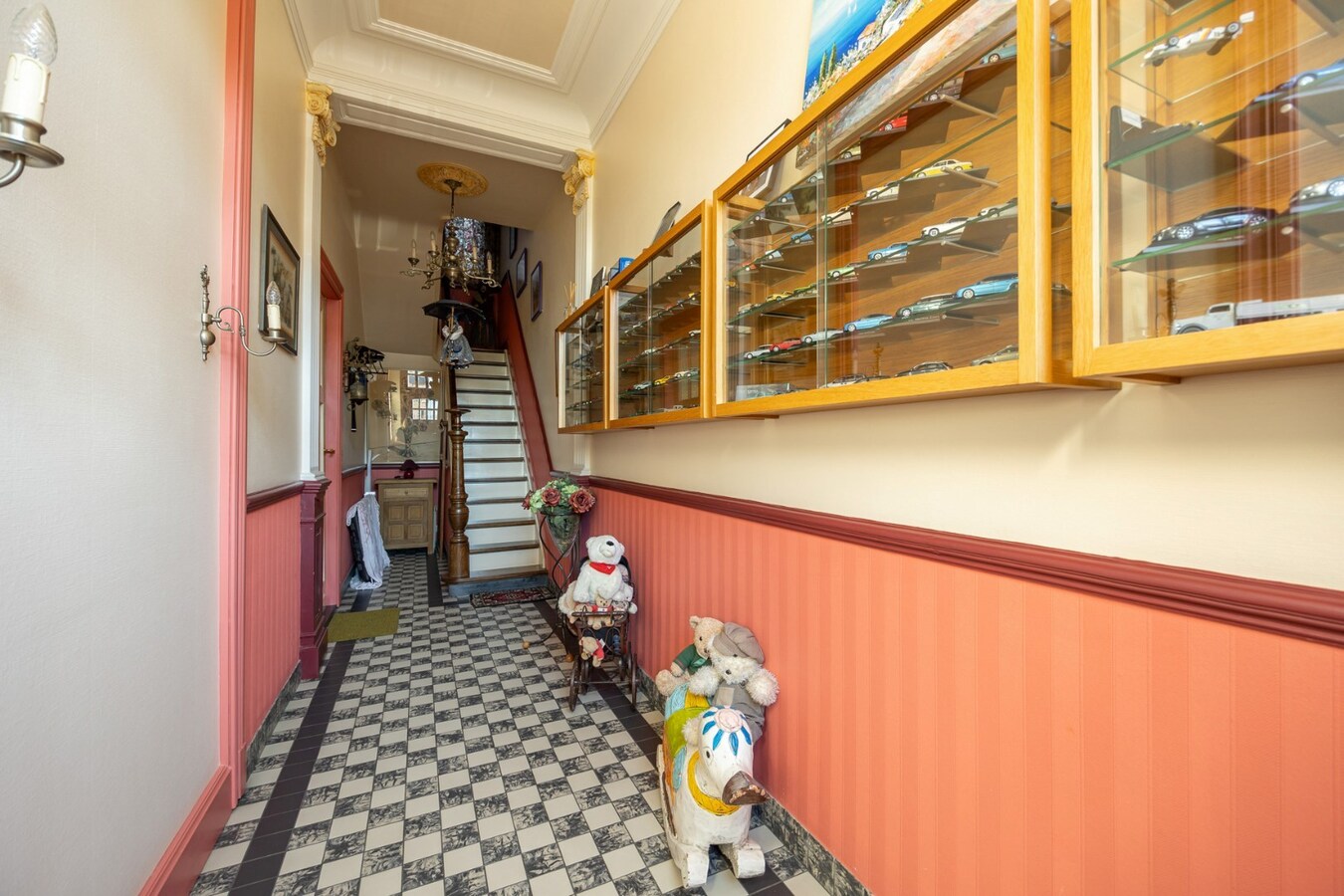 Karaktervolle gezinswoning met 6 slaapkamers in hartje Schilde 