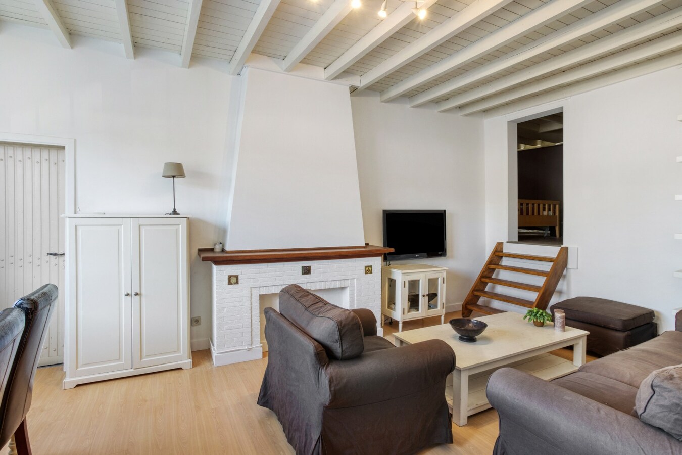 Exclusive equestrian accommodation on approx. 2,5 ha/6,18 acres in Geel (Antwerp region) 