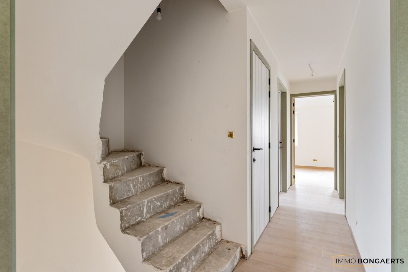 Nieuwbouwwoning met 4 slaapkamers 