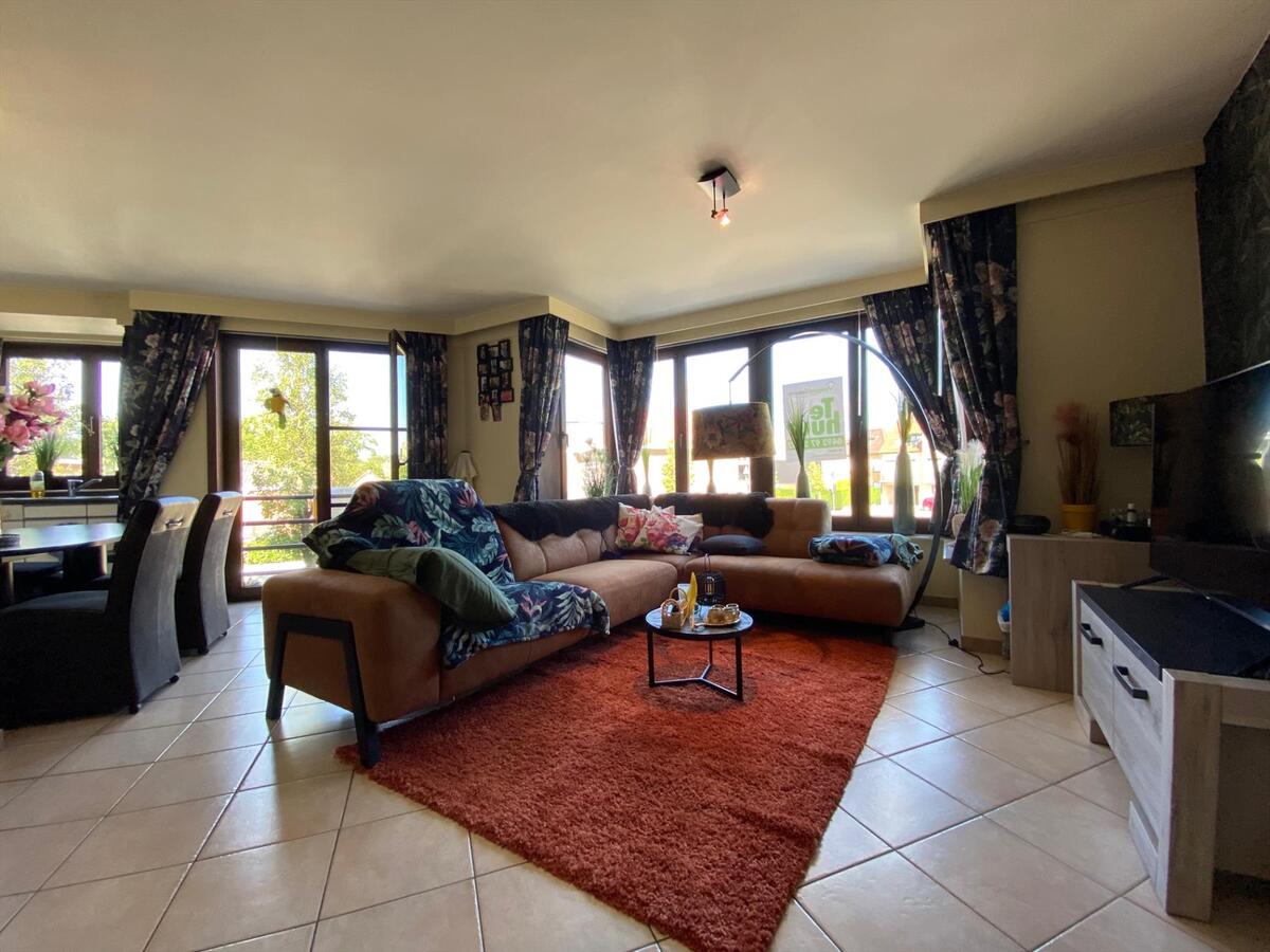 Appartement met 2 slaapkamers autostandplaats en terras te Koekelare 