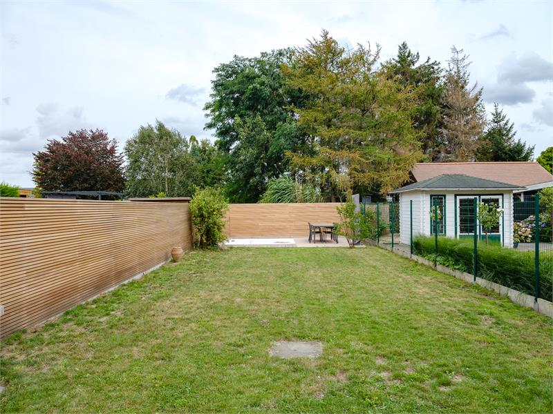 VERKOCHT! Uitzonderlijk mooie woning in residentiële wijk te Eeklo 