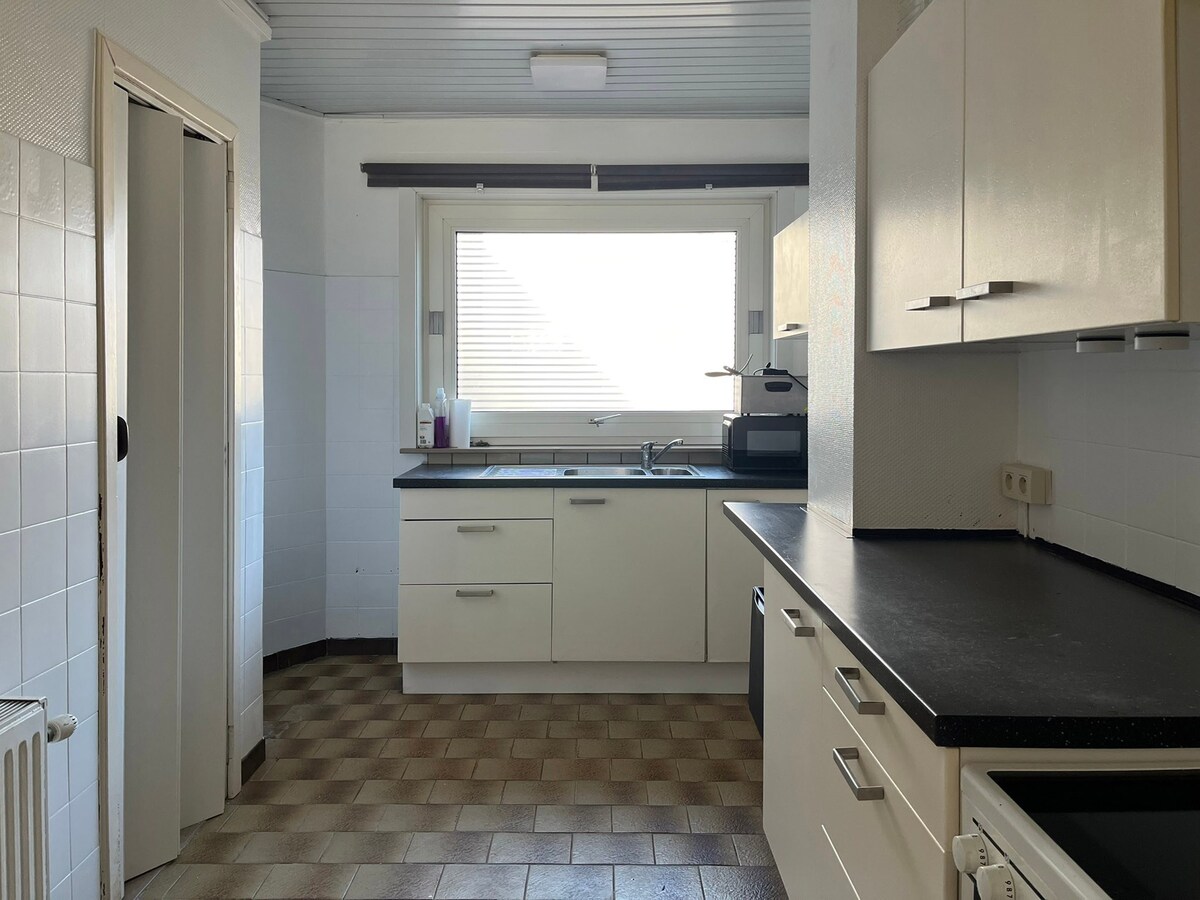 Interbellum-woning met 4 slaapkamers en tuin 