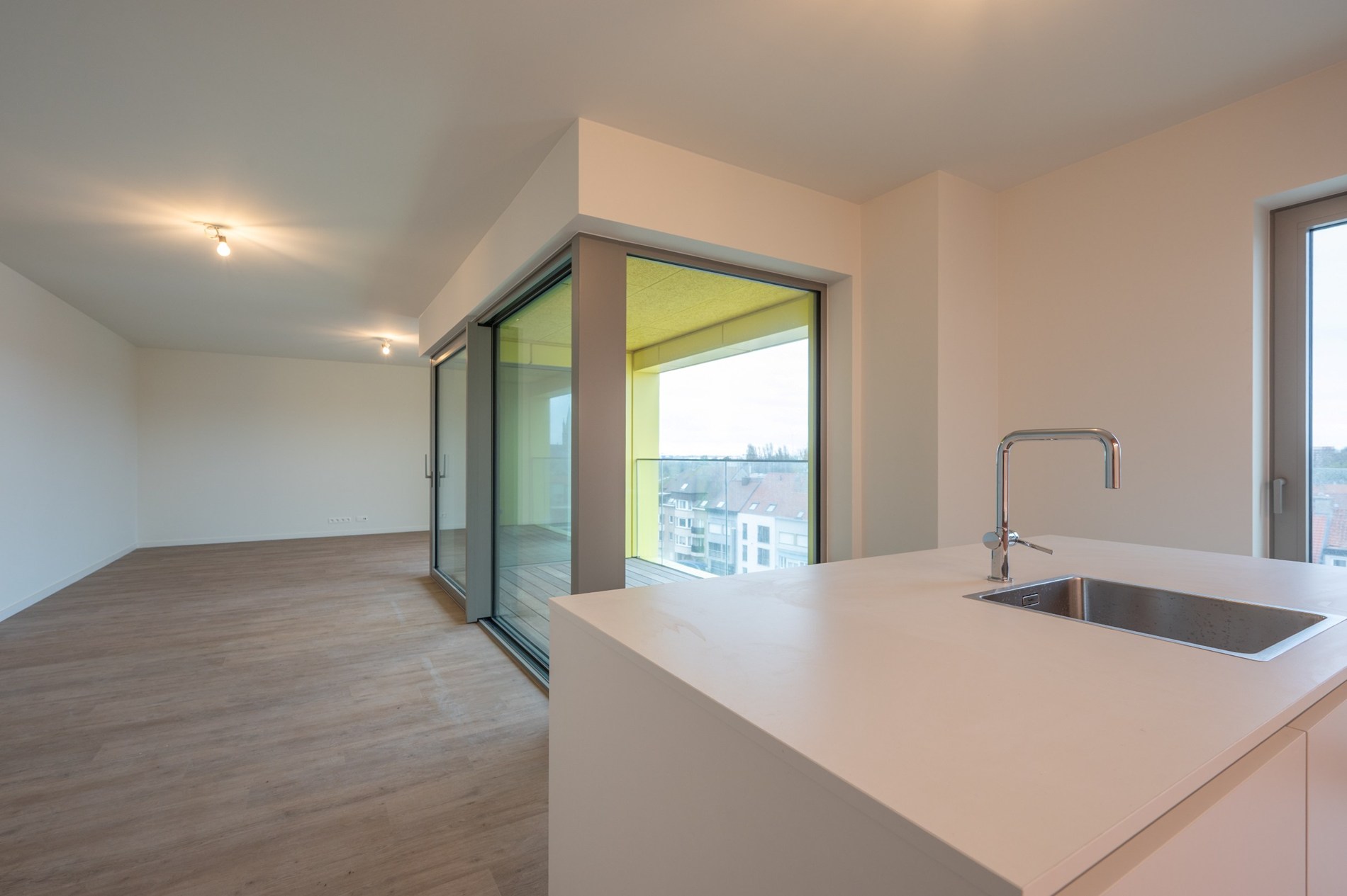 Volledig instapklaar nieuwbouw-appartement voorzien van een gevelbreedte van 10m. 