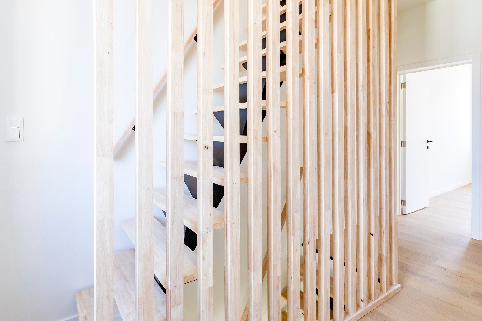 Unieke, compleet gerenoveerde woning met veel charme en zonnige tuin! 