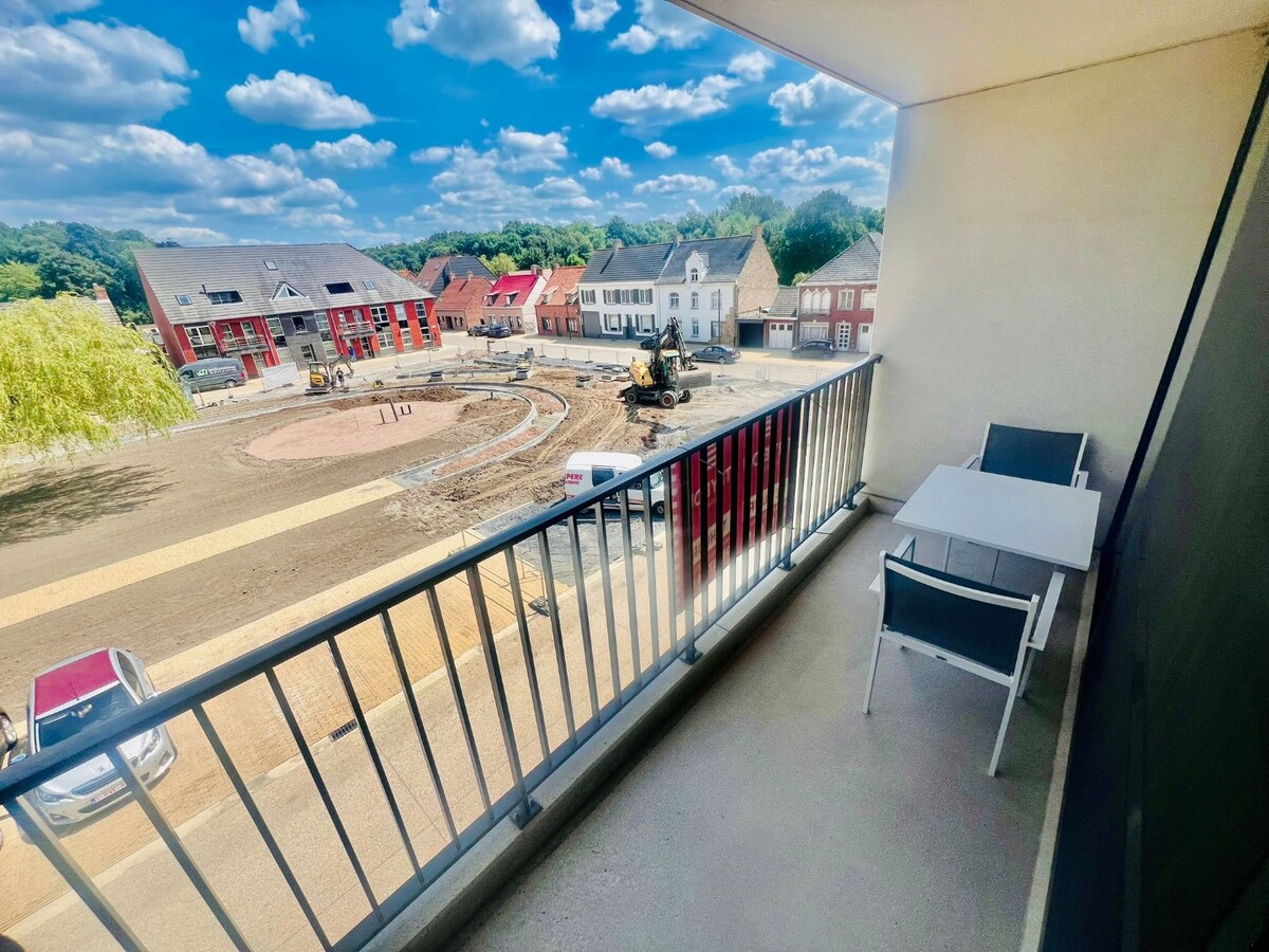 Ruim appartement op de markt van Houthulst 