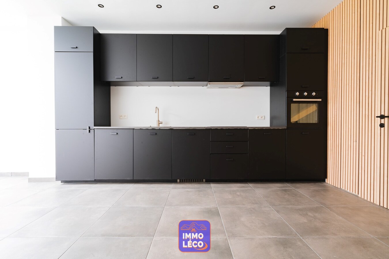 Maison rénovée en 2024 avec jardin. 