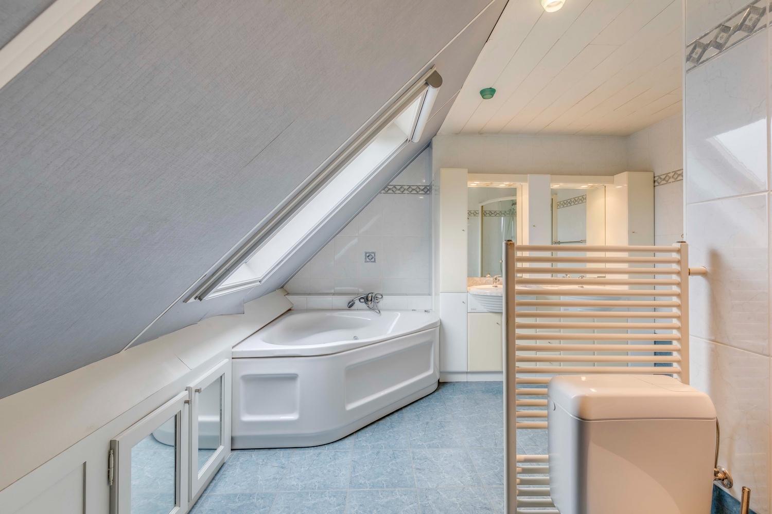 Duplex appartement, 3 slaapkamers en garage hartje Herzele 