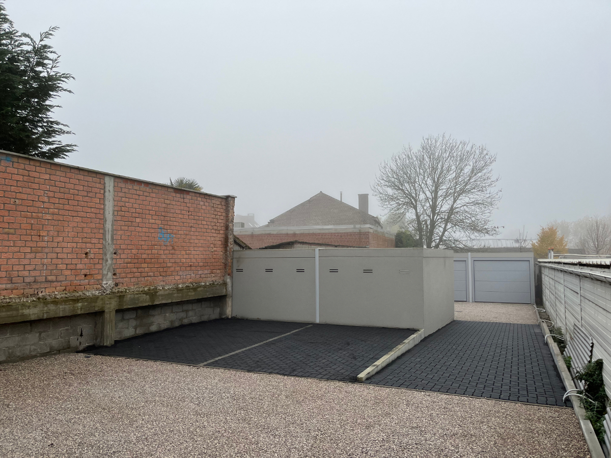 Garagebox in de onmiddellijke nabijheid van de Markt. 