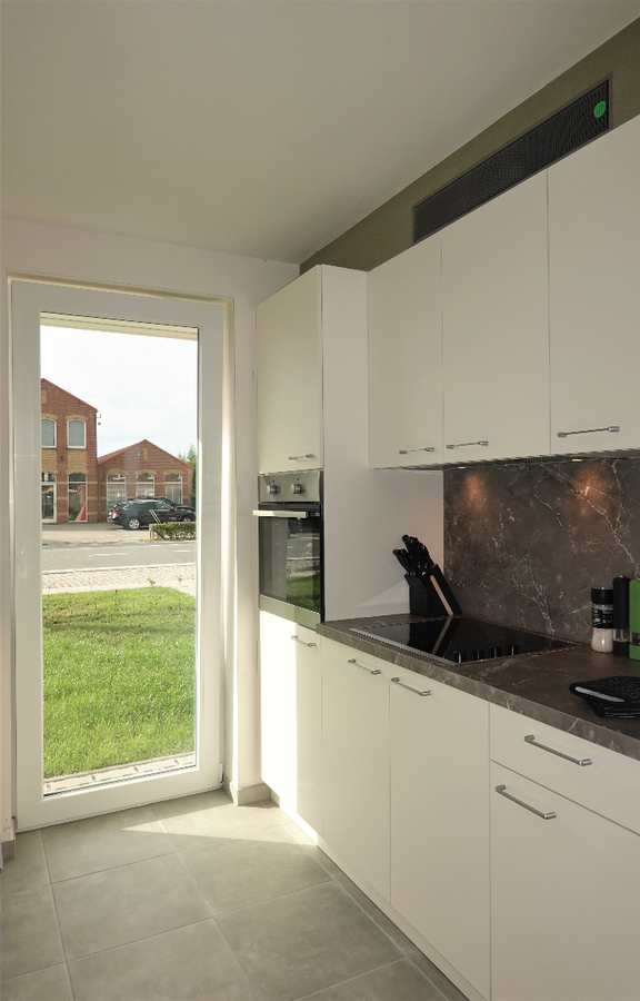 Recent nieuwbouwappartement met tuin te Zedelgem 