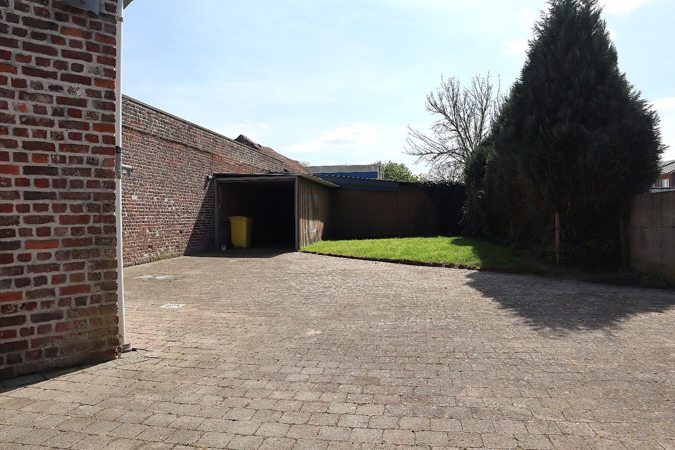 Rijwoning met 4 slaapkamers en tuin te Bierbeek 