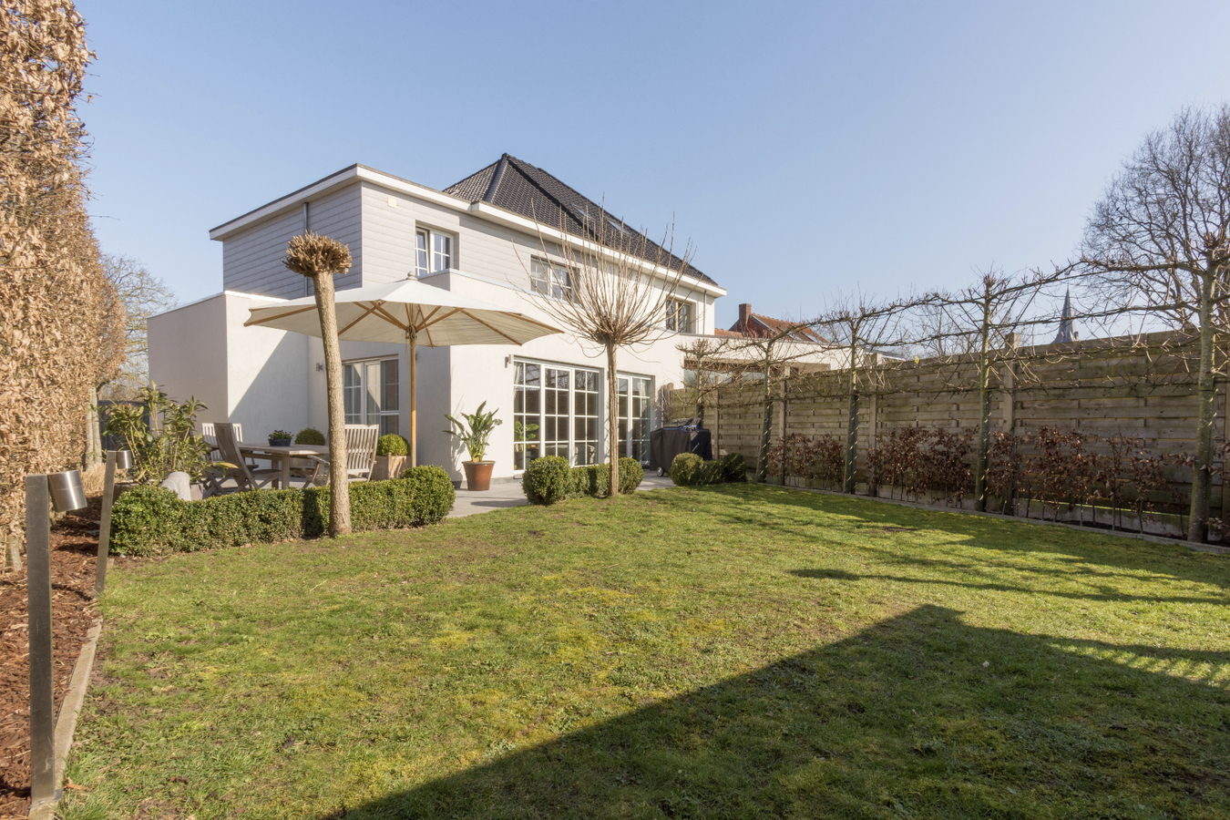 Instapklare woning met luxe-afwerking nabij centrum (DE PINTE) 