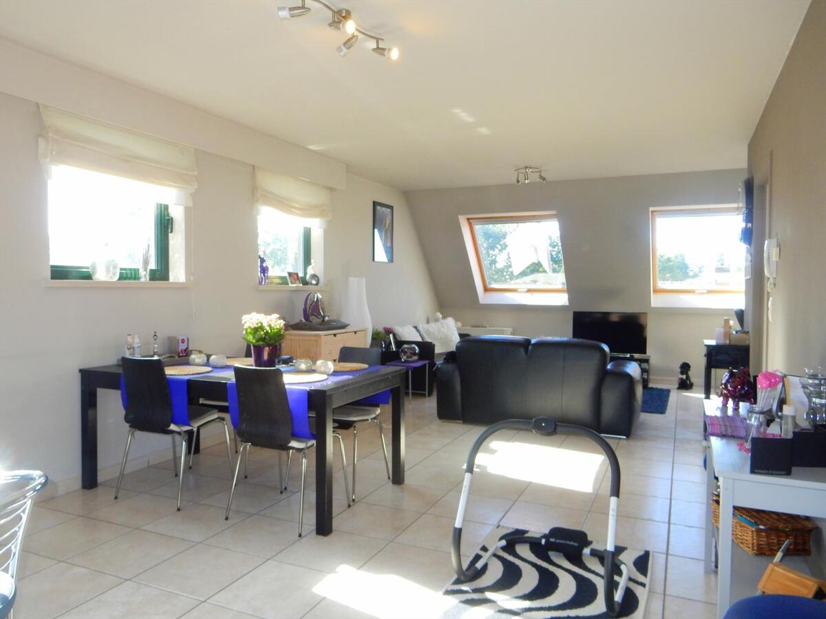 Prachtig duplexappartement met 2 slaapkamers 