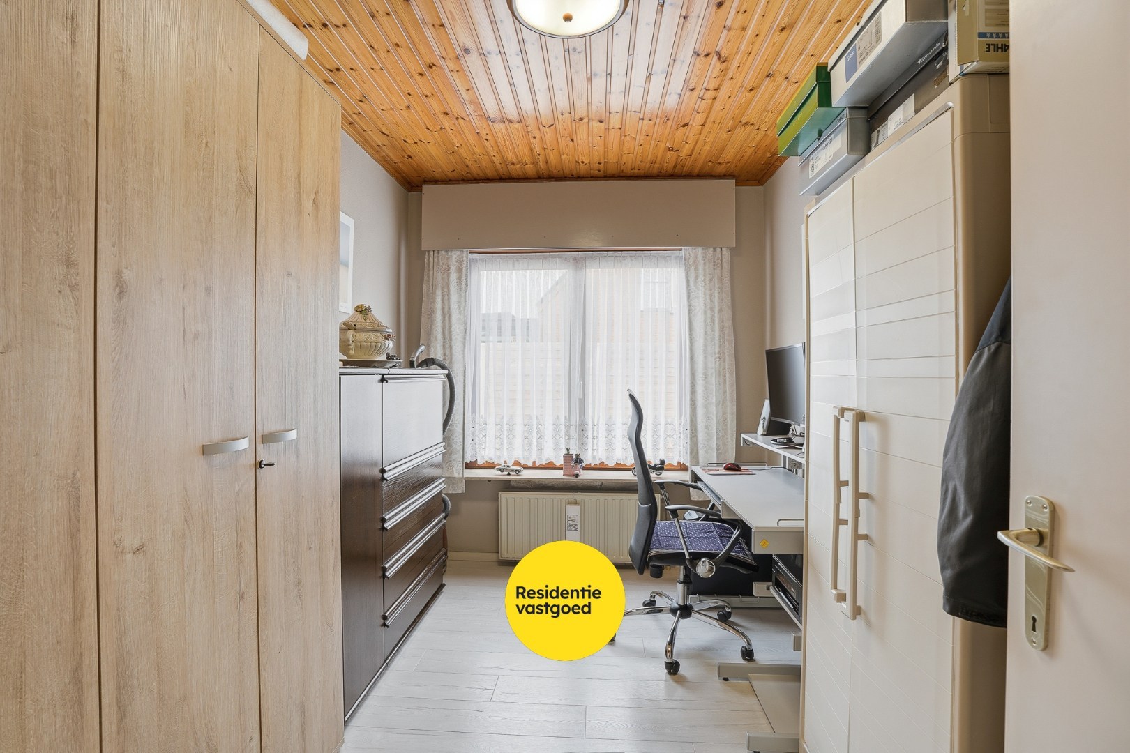 Alleenstaande bungalow met garage en tuin  op 684 m² 