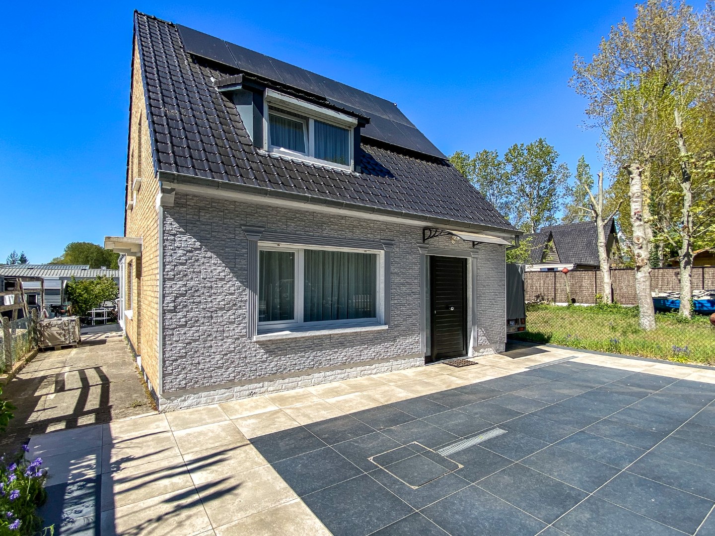 Instapklare woning gelegen op 330m² te Oostduinkerke. 