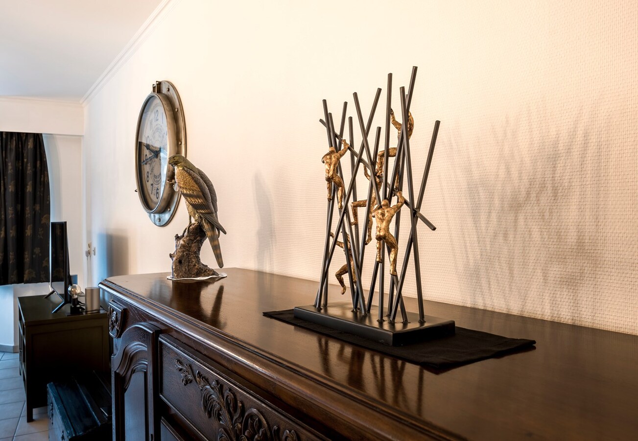 Zeer ruim appartement op topligging te Heist 