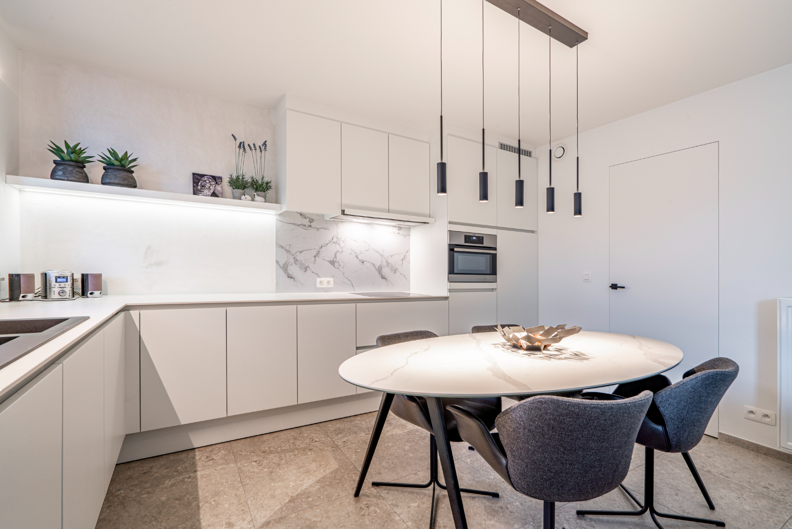 APPARTEMENT DE VACANCES  SITUÉ CENTRE VILLE - NOUVELLE CONSTRUCTION (LOC. SAISONNIERE) 