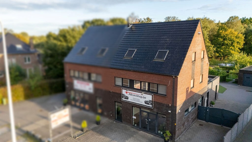 RUIM HANDELSHUIS MET WOONST TE SPALBEEK (HASSELT) 