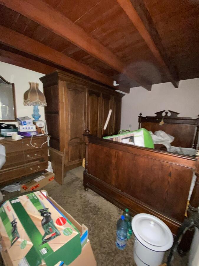 Woning met 4 slaapkamers garage en tuin te Koekelare 