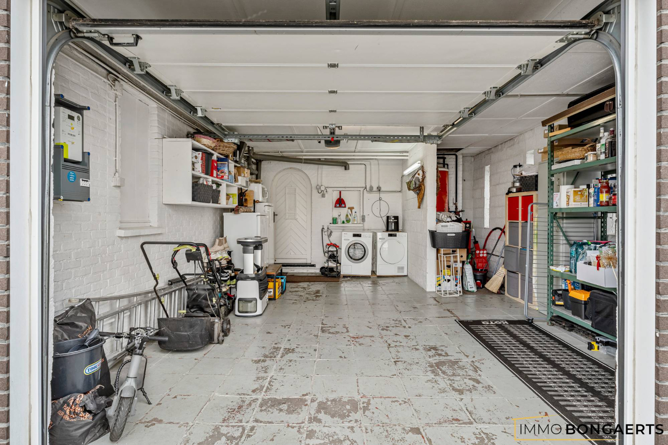 Instapklare woning op rustige ligging in As 