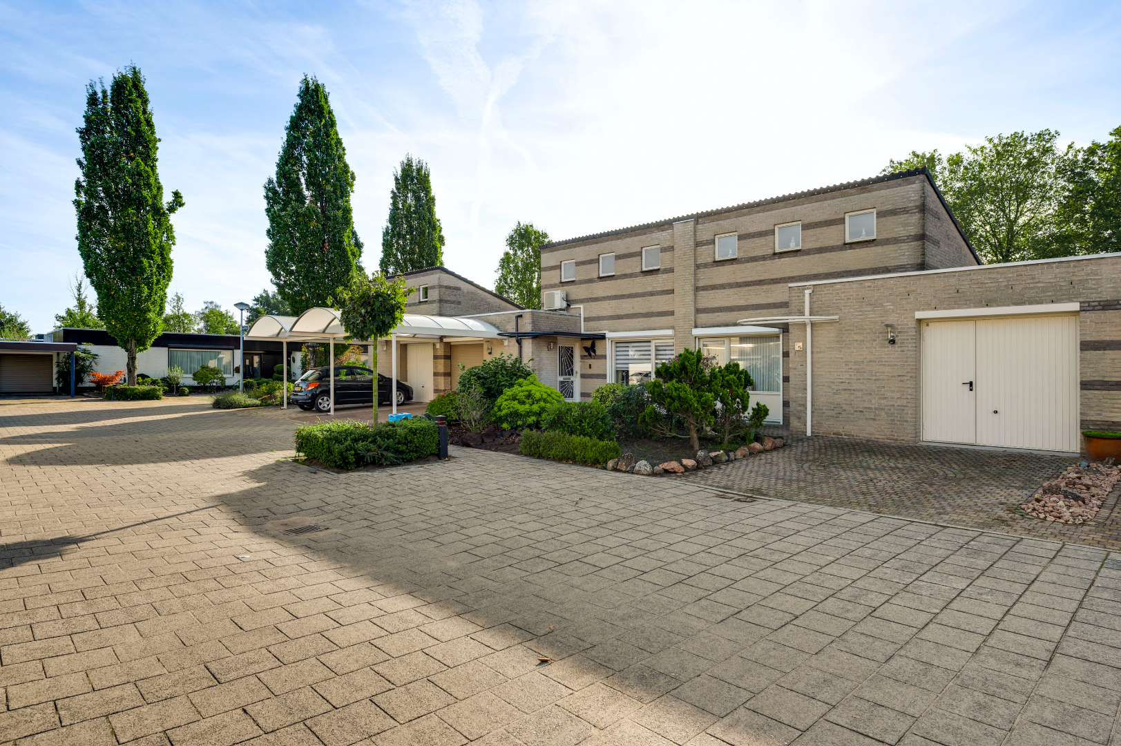 Ruime patiowoning in Weert: 3 slaapkamers, tuin op het zuiden, garage en comfortabele woonruimte van 100 m² – ideaal voor gezinnen! 