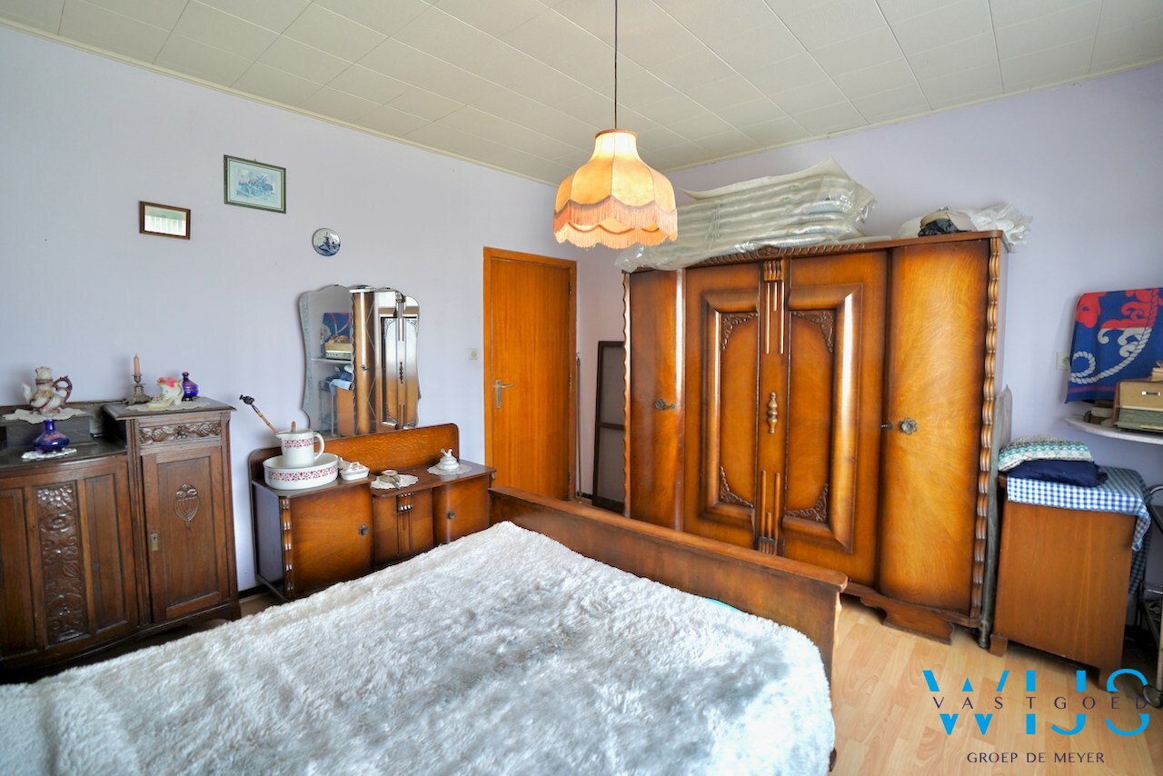 Open bebouwing op fenomenaal perceel van 2.108 m² te Oosteeklo ! 