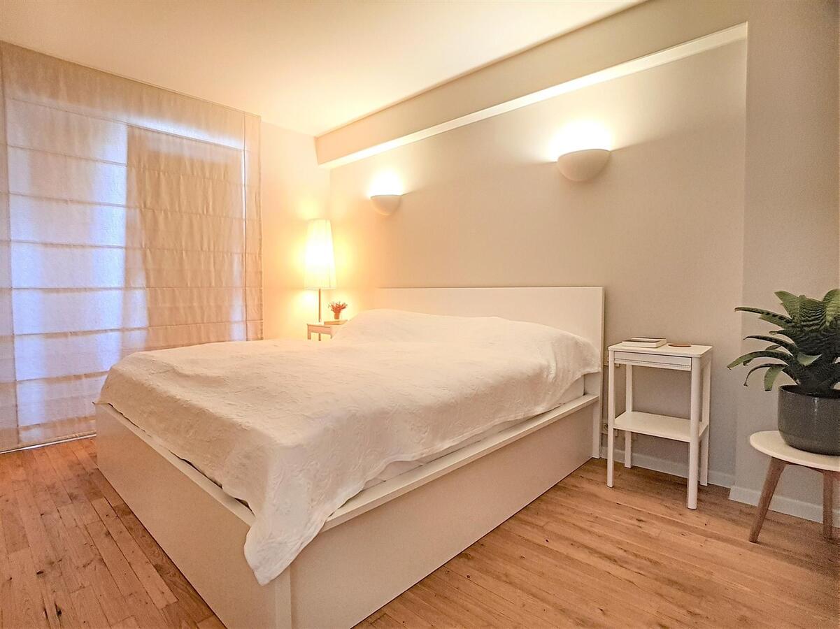 Zeer ruim woonappartement (109 m²) met uitzonderlijk zonneterras - Knokke 