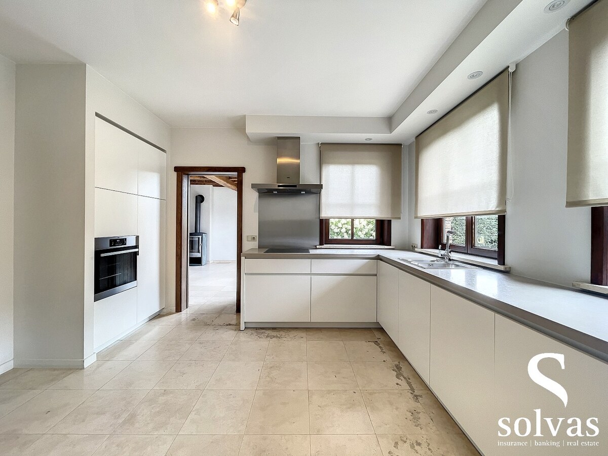 Ruime villa met prachtige tuin! 