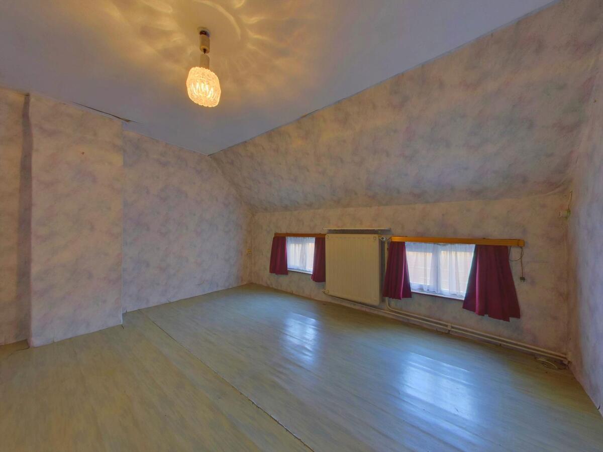 Ruime rijwoning in het gezellige Stalhille 