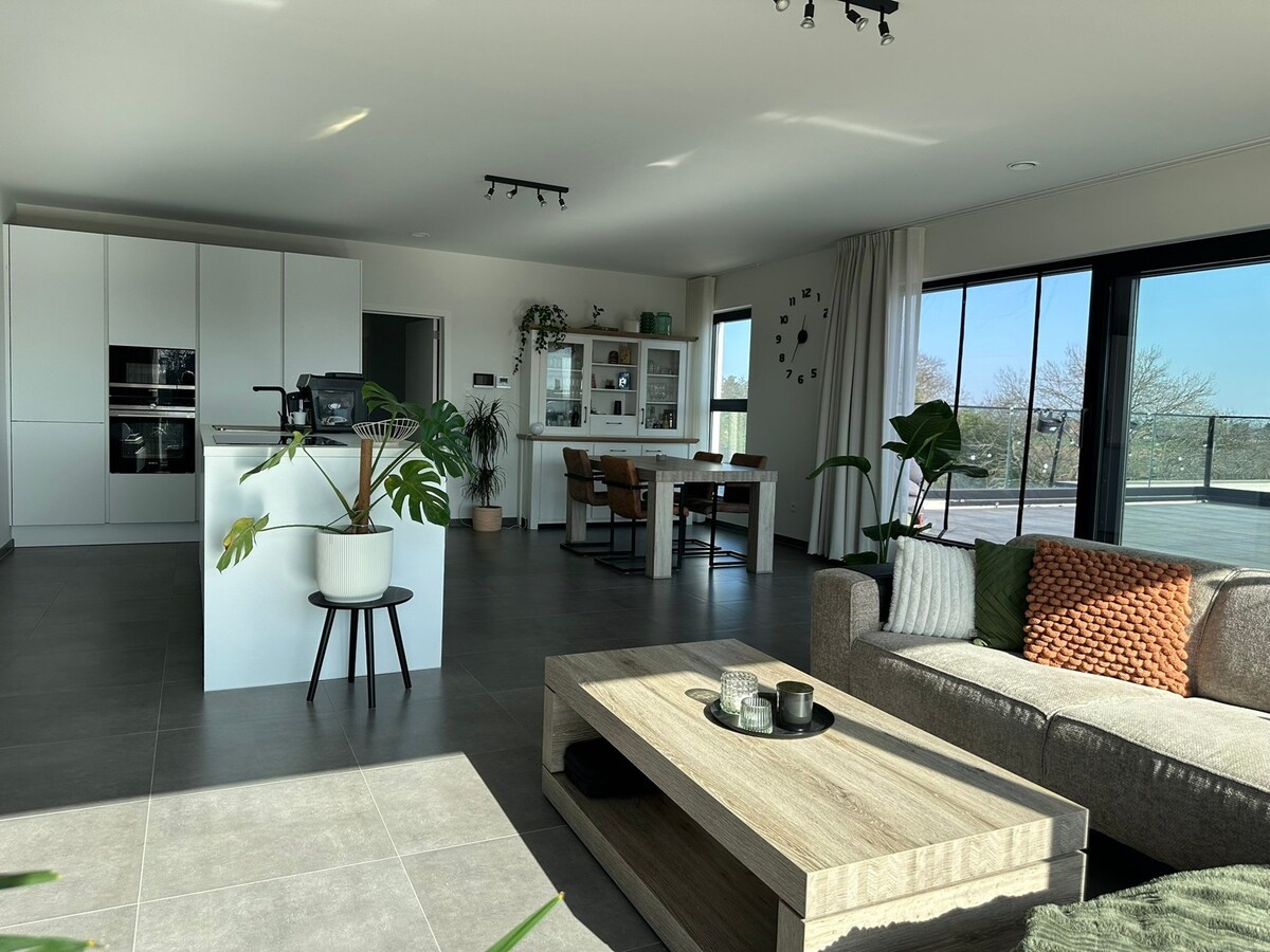 Schitterend  appartement met groot zonneterras 