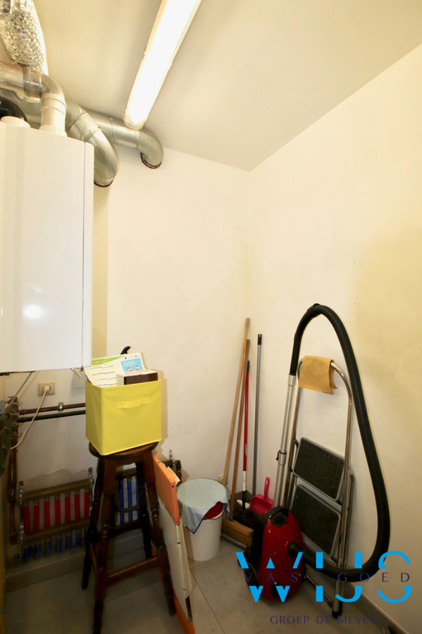 Gelijkvloersapp. met 3 slaapkamers &amp; garage in hartje Assenede ! 