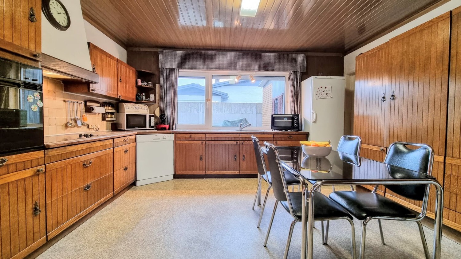 Bungalow op 802 m² in rustige woonwijk 