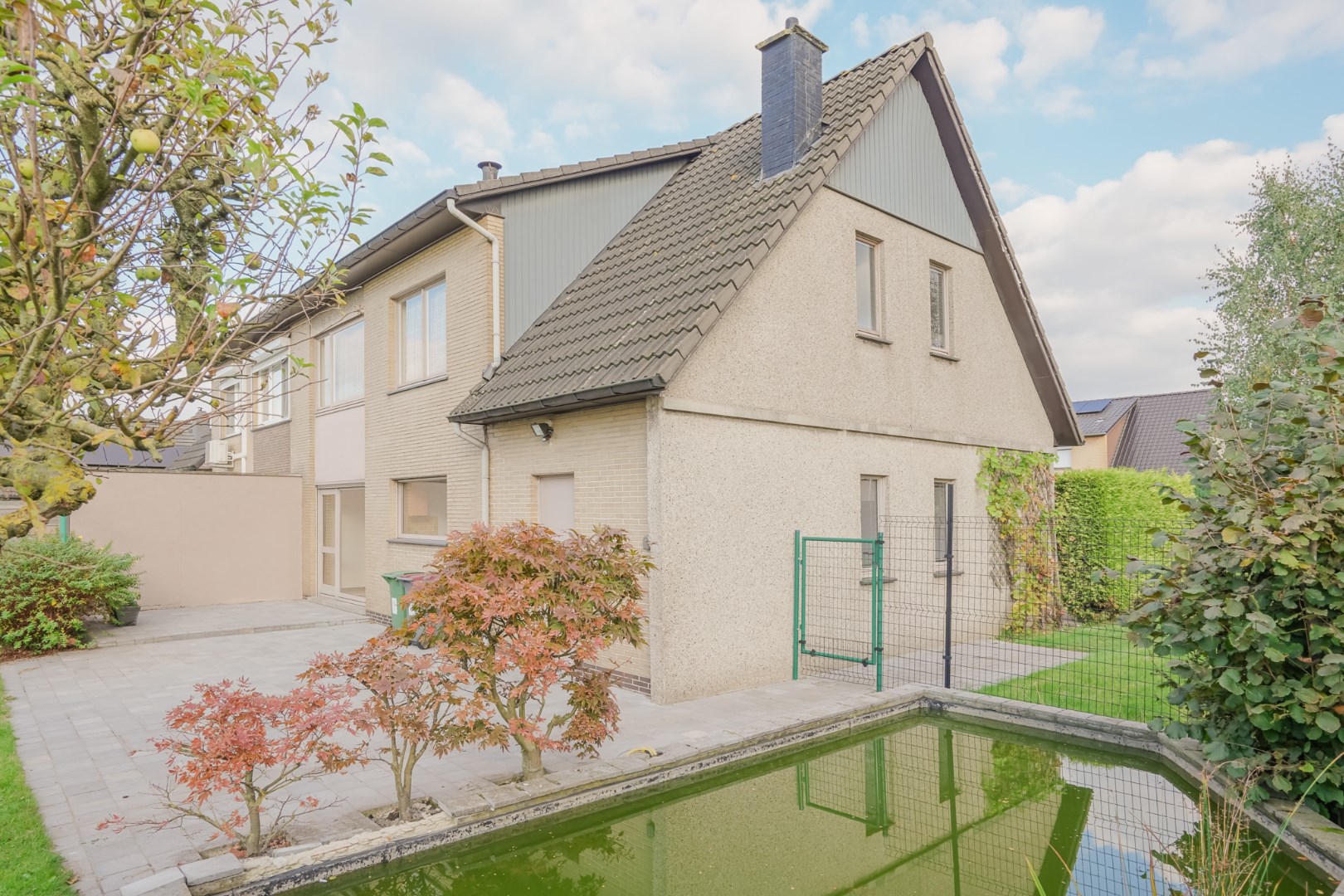HOB met zonnige tuin in een rustige wijk te Zelzate 