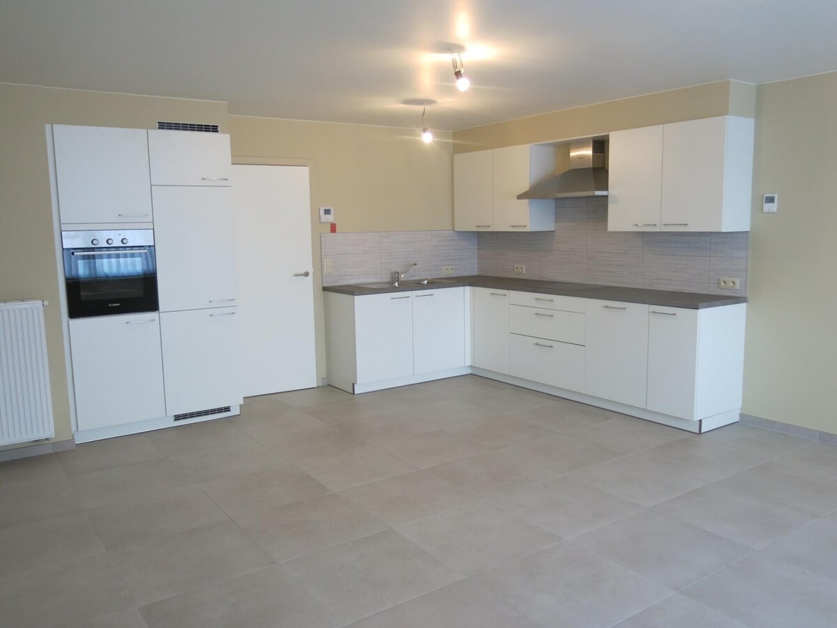 Nieuwbouwappartement met 2 slaapkamers op de Markt in Houthulst 