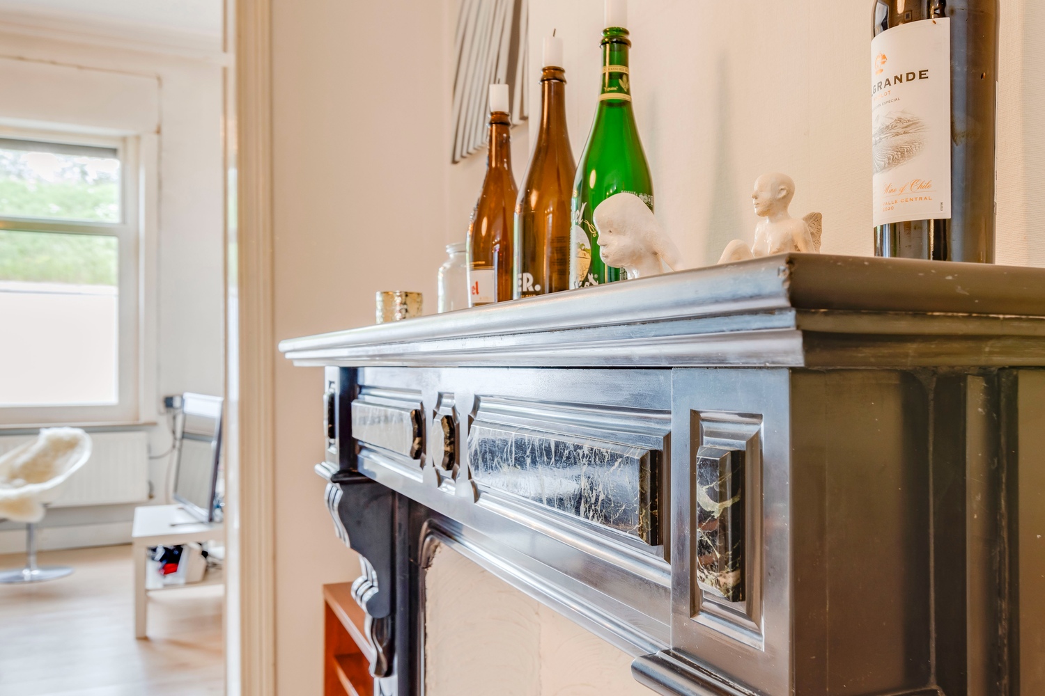 Prachtige ruime burgerwoning met 4 slaapkamers en mogelijkheid tot woon-werkcombinatie! 