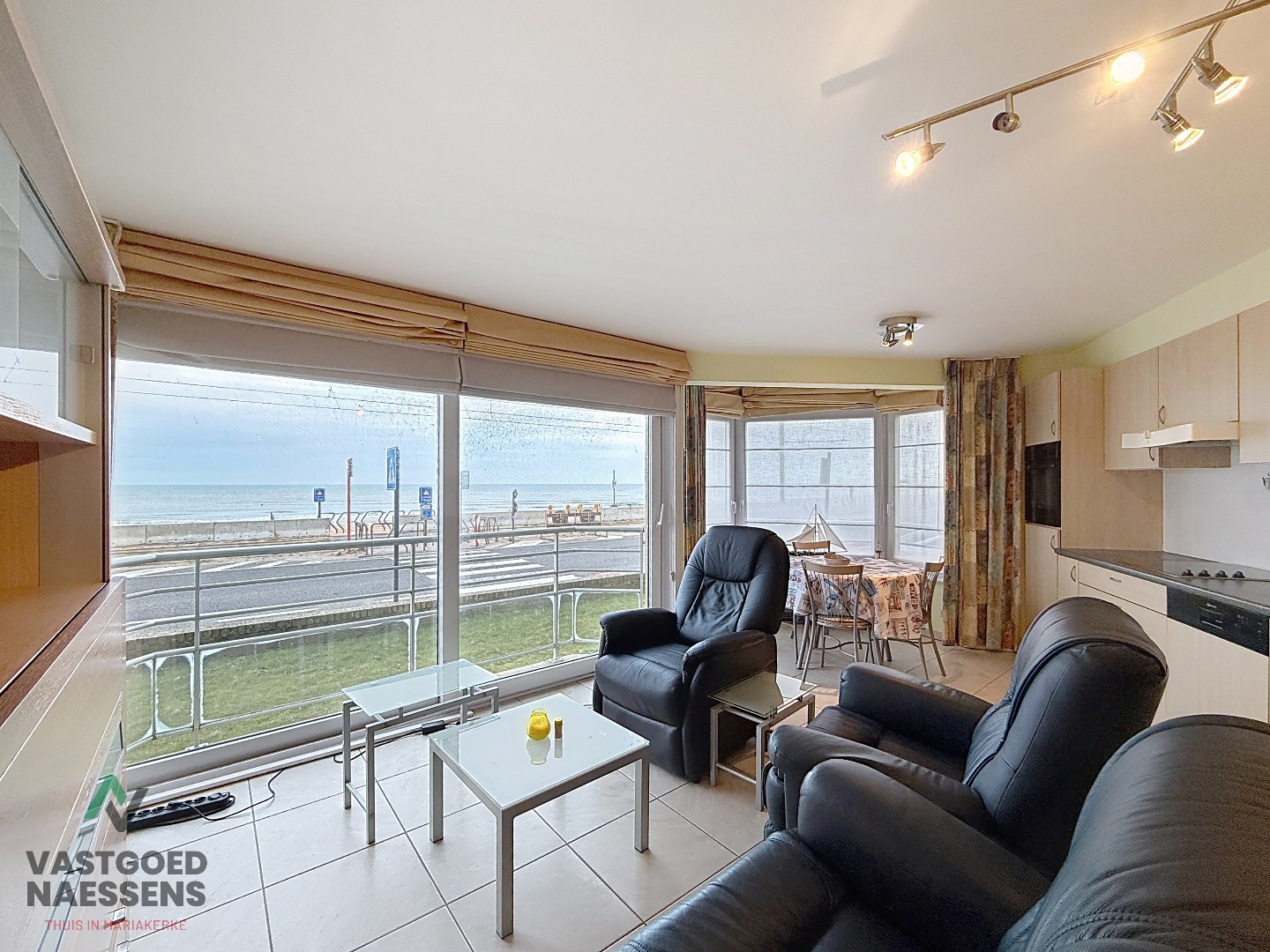 INSTAPKLAAR 1 SLPK APP MET ZICHT OP ZEE 