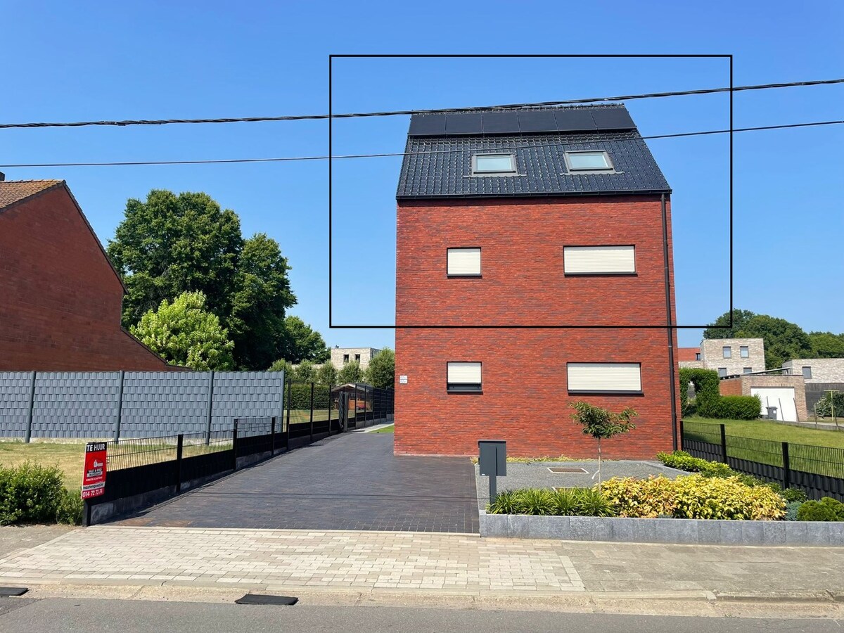 Verhuurd duplex - Geel