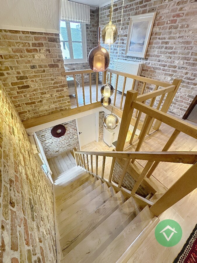 Exclusieve alleenstaande villa met zonnige tuin in een gegeerde woonomgeving te Koekelare 