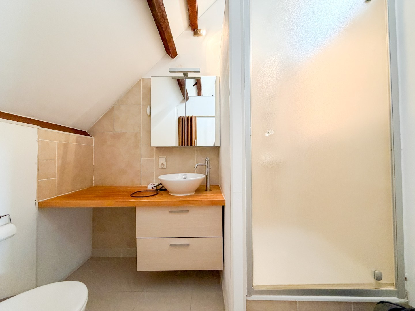 Kangoeroewoning of combinatie wonen en werken, ruim perceel, gunstig gelegen met tal van opportuniteiten! Torhout 