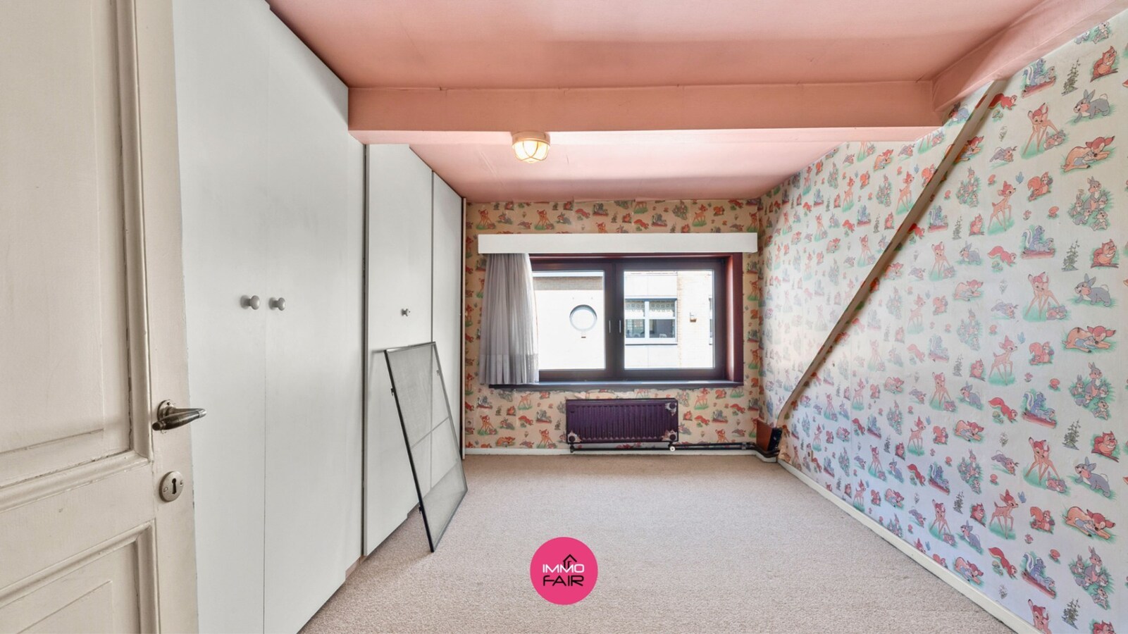 Polyvalent handelspand met duplexappartement in hartje Lanaken! 