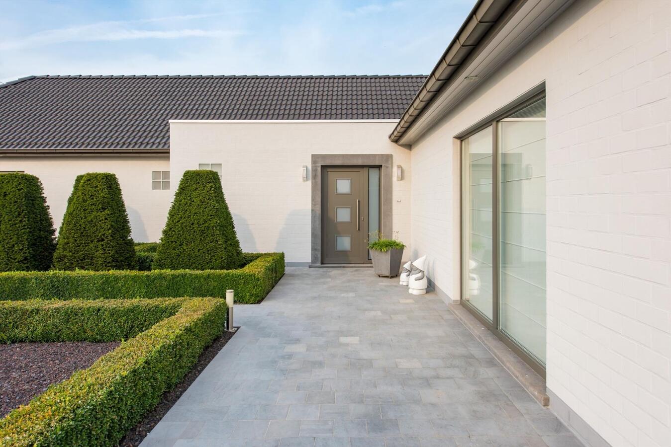 Instapklare woning op ruim perceel 