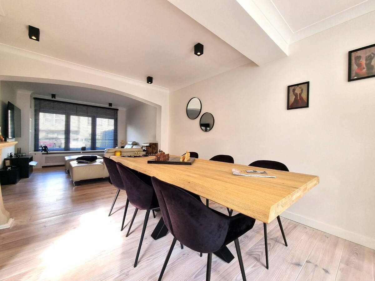 Zeer aangename woning met dubbele parking en mooi terras te Heist 