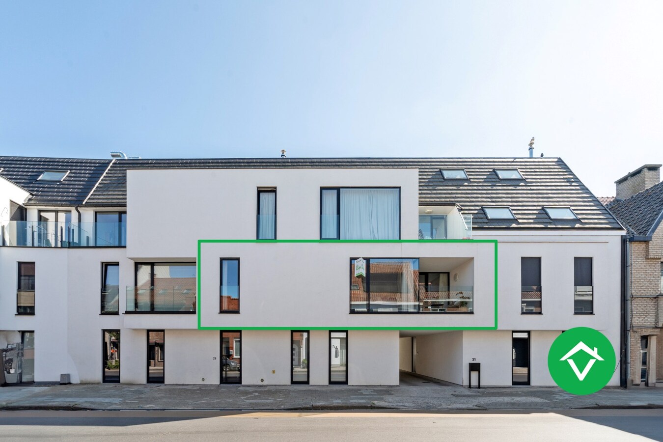 Recent nieuwbouwappartement gelegen op topligging te Eernegem 