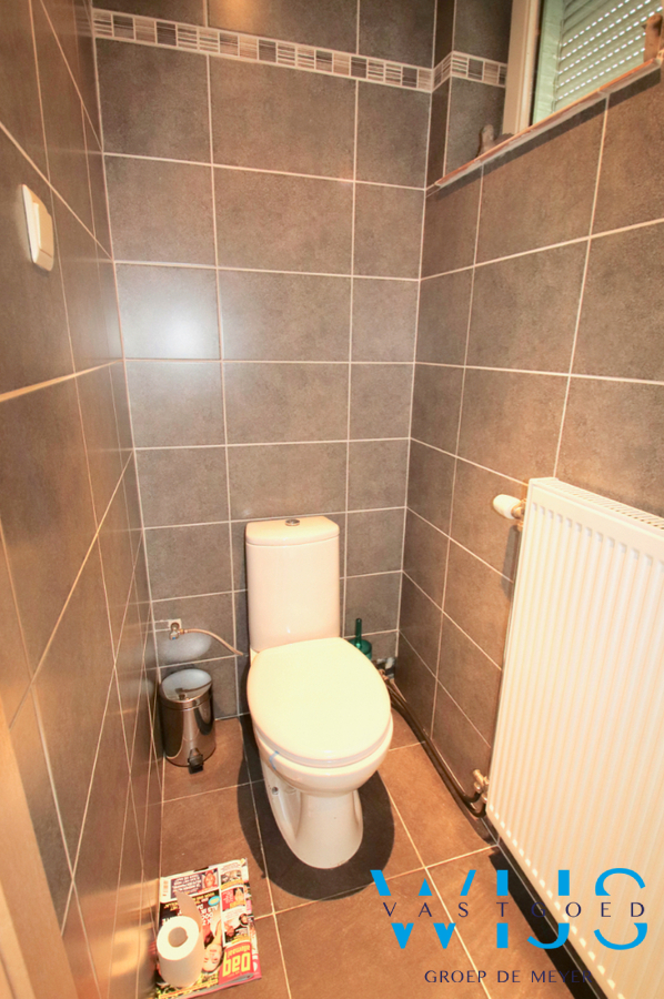 Instapklare gezinswoning met 3 slaapkamers &amp; ruime tuin te Zelzate! 