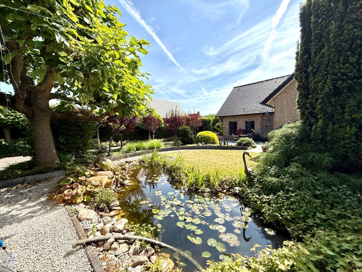 Bijzonder ruim én rustig wonen. 