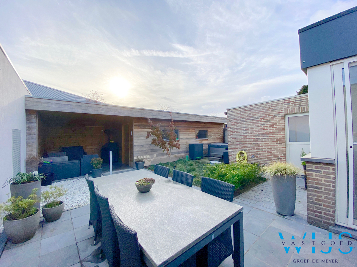 Super gezellige instapklare woning in Hartje Assenede ! 